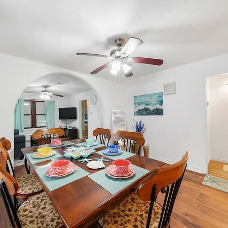 Galveston Beach House Family/Pet Friendly Exteriör bild