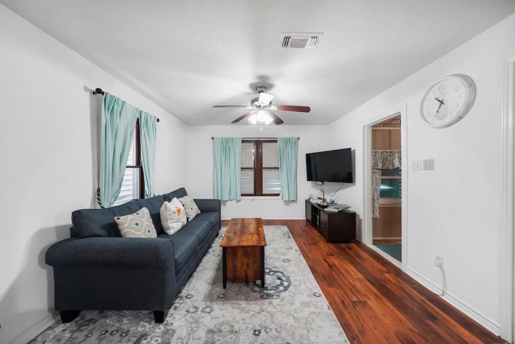 Galveston Beach House Family/Pet Friendly Exteriör bild